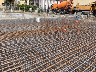 ca. 400 cbm Beton wurden für die Bodenplatte eingebaut