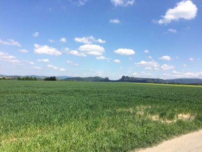 Blick vom zukünftigen Einfamilienhaus in die Sächsische Schweiz