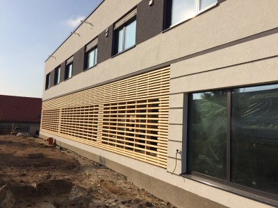 Holz-Vorhangfassade