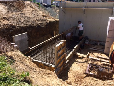 Bewehrung Fundamentplatte für Stahlbeton-Stützwand